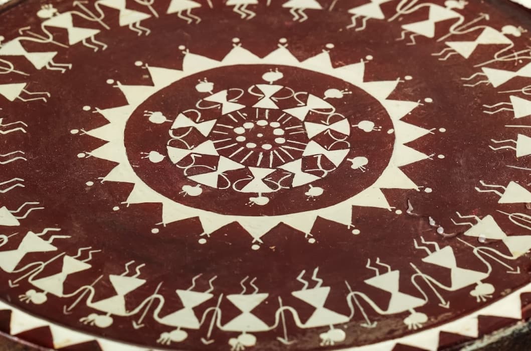 Aarunya Mango Wood Side Stool – Worli Brown & White