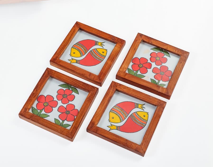 Rangriti Teak Wood Tray With Coasters – Madhubani Red Fish Pair Of Two