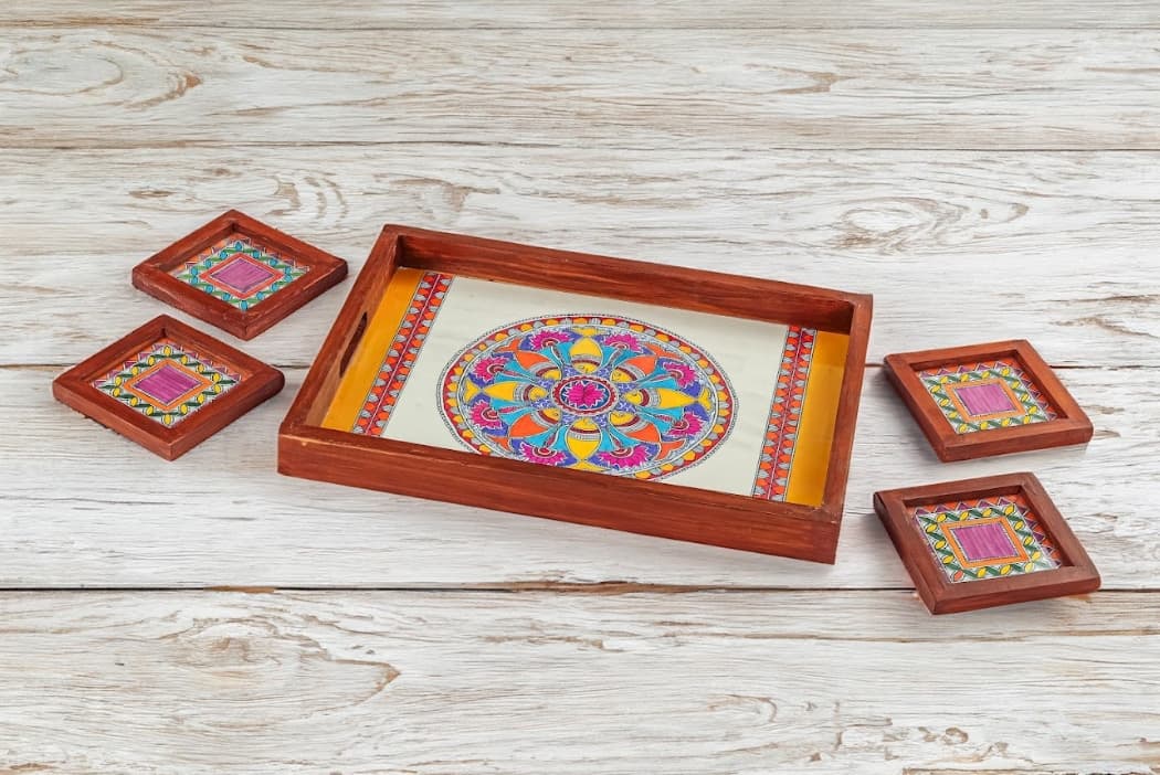 Rangriti Teak Wood Tray With Coasters – Madhubani Circle Fish Motif